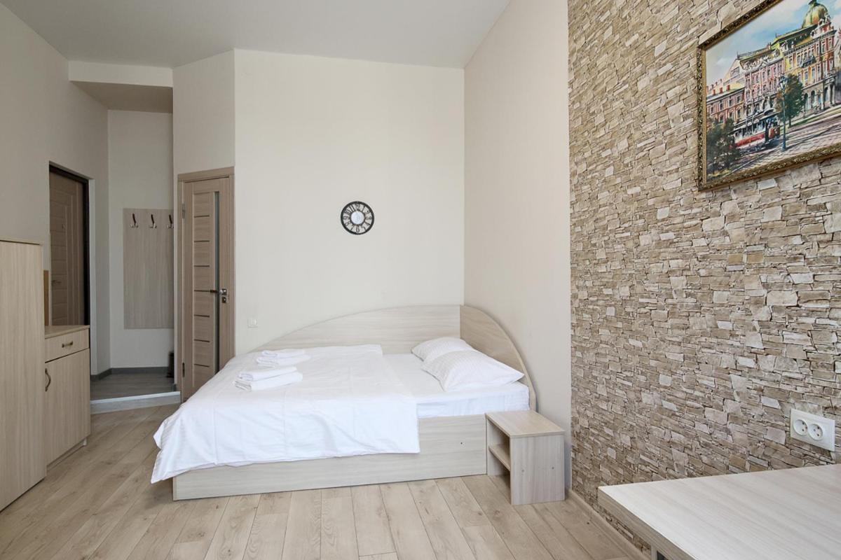 Buk Apartments On Doroshenka 25 Lviv Exterior photo